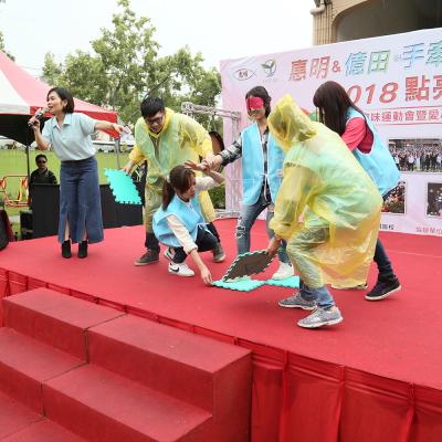 8a1d547e17eeae40d776abbe56ffa076